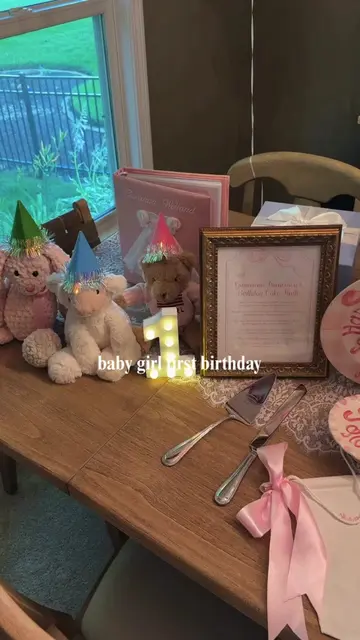 Baby first birthday keepsake gift ideas! The perfect first birthday gifts for ba