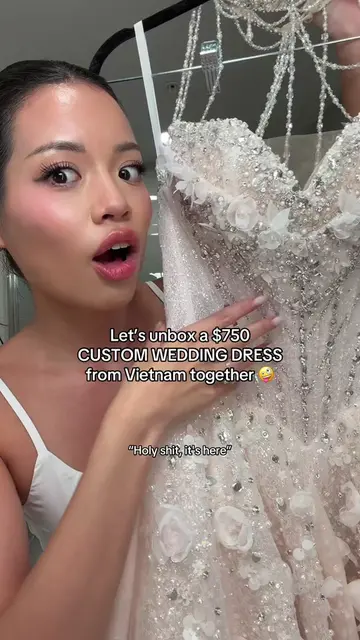No weddingdressgate here 😛 Completely handmade/bespoke aka custom fit to my bod