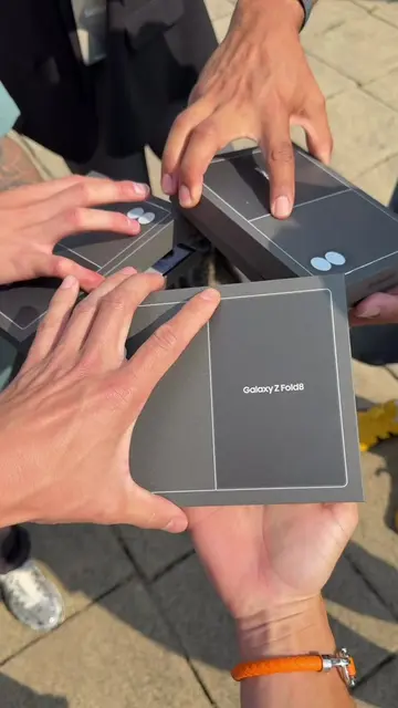 Team unboxing of the new @Samsung Canada Galaxy Z Fold 8 in Lavender. Who else i