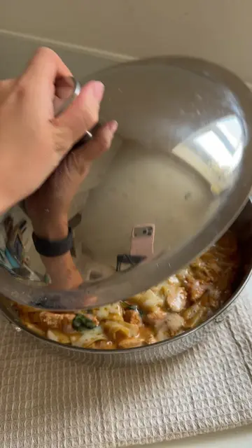 ONE PAN BOURSIN CHICKEN LASAGNE 🍝  This was absolutely delicious, not lots of e
