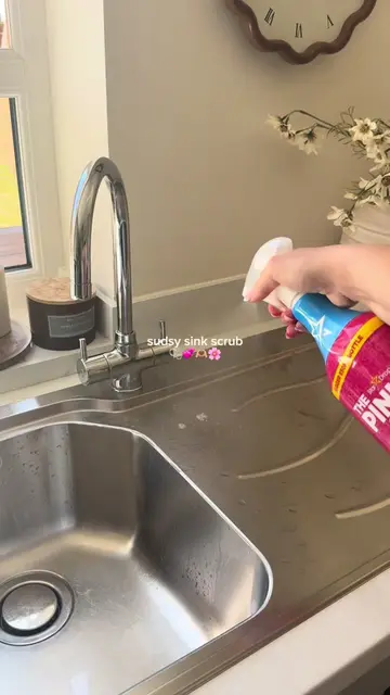 Satisfying sink scrub 💞🥰🫶🏼🌸🧼 #CleanTok #scrubmommy #cleaningtok #asmr #cle