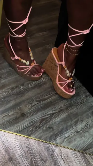 I just loveee me a cute pair of wedges! 😍🤭 @Urban Luxe Heels #wedgesandals #sa