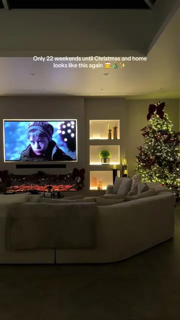 Only 22 weekends to go until Christmas and home can look like this again 🎅✨🎄