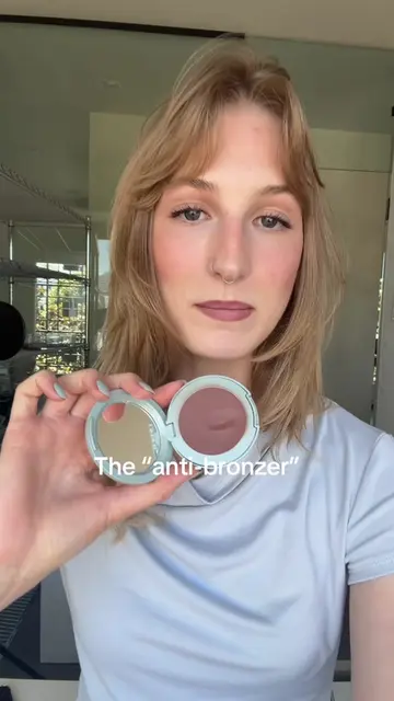 Our favorite anti-bronzer 🙋‍♀️ #bronzer #makeuptips 