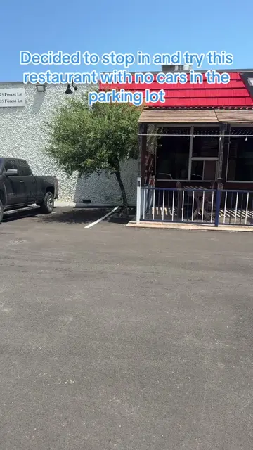 Hidden gem in DFW 🇬🇷🔥 I just checked out a local mom & pop Greek restaurant i
