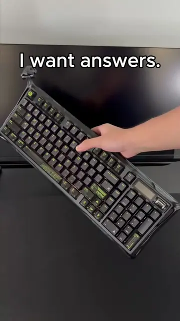 Please explain to me in the comments why #gamingkeyboard #mechanicalkeyboard #Ga