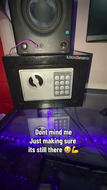 Its all there 💪💰 #moneytok #moneysafe #fypシ #lifehacks #viral 