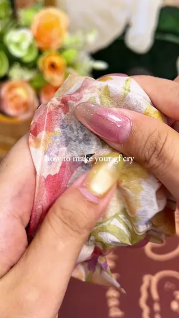 Tears of joy 🥹🌸 #glassflowers #flowers #bouquet #giftforgirlfriend #cutegifts