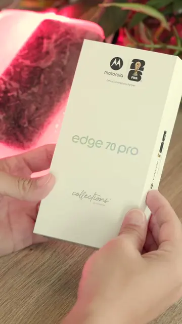Look the part. Capture the art. 📸✨ The new #motorolaedge70pro combines standout