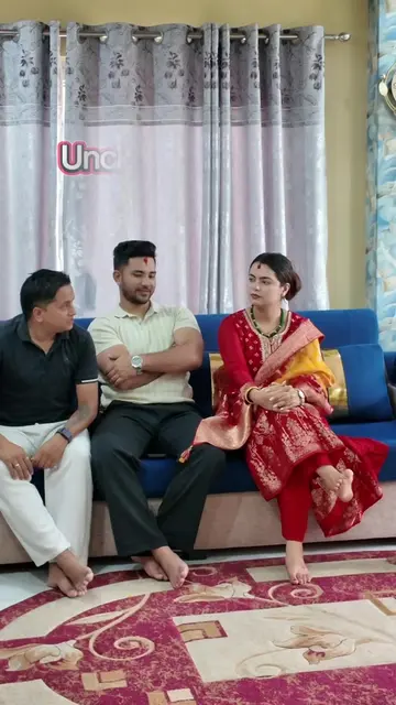 Video banaudina vane pani Aunty le kar garera banai halnu hunxa.#fyp #couple #tr