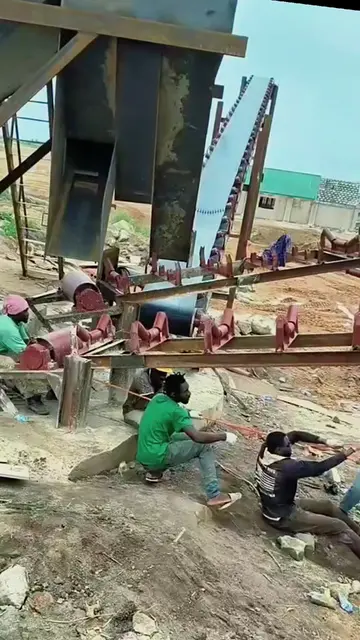 A tribute to everyone working hard！！！ May our conveyor belt guard your career, a