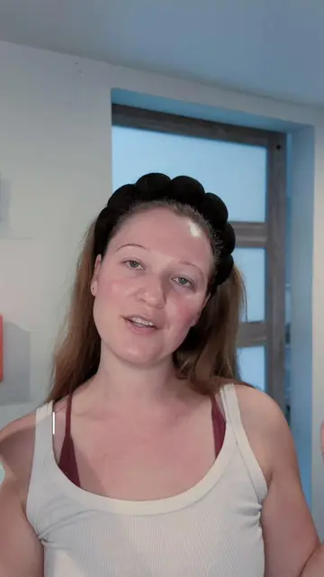Morning Rosacea reset! The @Prequel rosacea seal bundle is such a summer staple!