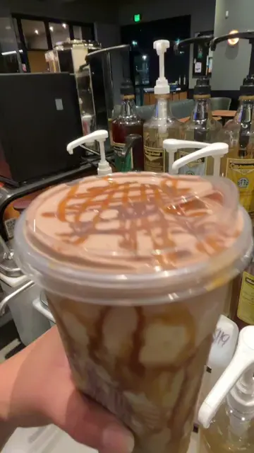 Yes guys all I do at work is make tiktoks 😤🙄#fyp #starbucksbarista #foryoupage