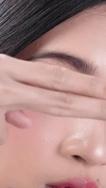 Get ready for 48-hour clump-free, ultra-volumized lashes like never before. 🤫✨ 