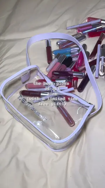 happy lipstick day everyone! @r.e.m. beauty is currently running a limited time 