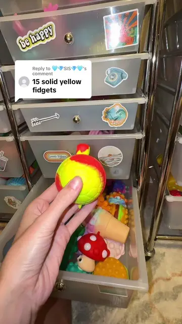 Replying to @🩵💎SIS💎🩵 15 solid yellow!!  💛💛💛💛💛💛💛💛💛💛💛💛 #fidget #xy