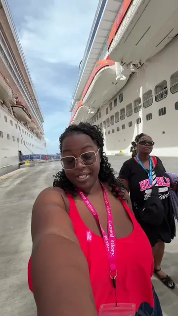 Came for the views… stayed for the food 😂🌴 But seriously… I think I found my n