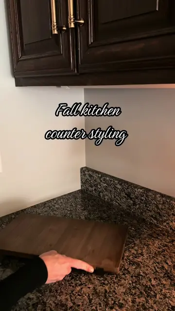 A little fall kitchen counter styling with a few recent Hobby Lobby finds 🤎 Coz