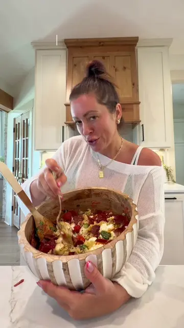 Deffff save this one! Lil long but so worth saving! #pastasalad #pastasaladrecip