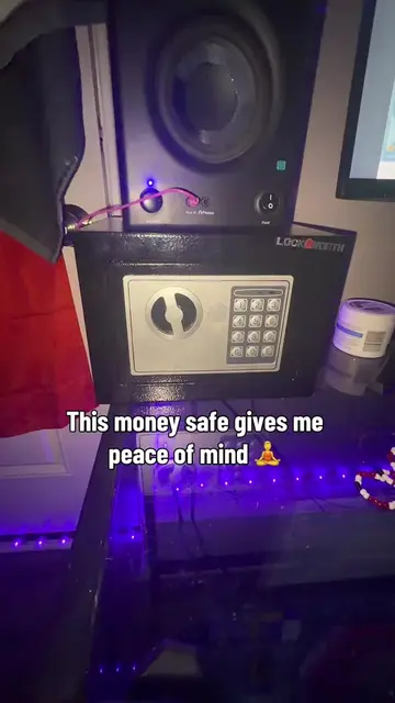 Protect your cash. Protect your peace. 🔒💸 #MoneySafe #MoneyTok #CashSecurity #