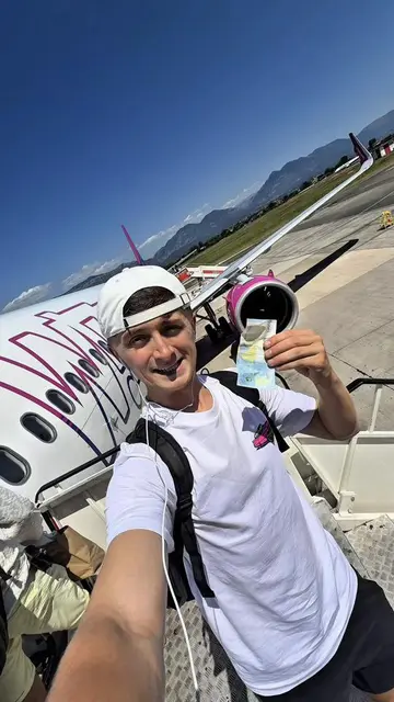 Day 4 taking the cheapest flight everyday 🤷‍♂️💵 YT out now henryoscarmoores 🎥