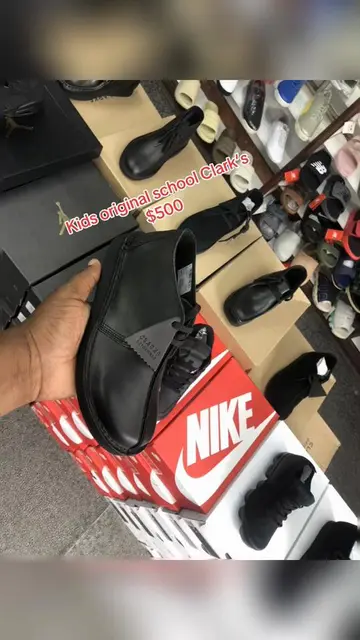Original kids Clark’s Chaguanas busy corner #original #shoes #tiktok #pageforyou