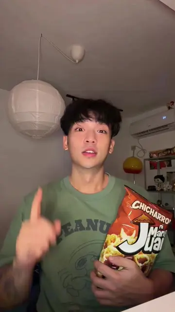 When cravings hit, Mang Juan it is 🍃 Asim-anghang + crunch = always satisfying 