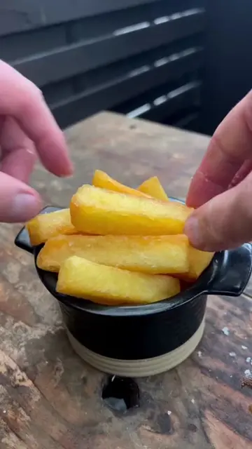 Let’s make £1 , £10 and 50 pound chips  Ingredients: £1 Chips: 2 medium potatoes