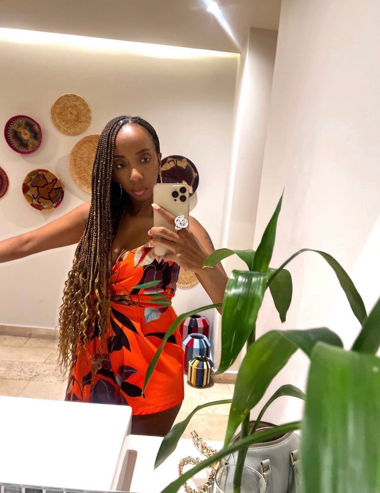 Okay, so I pretty much stopped buying dresses for special occasions. 😂 A few ye