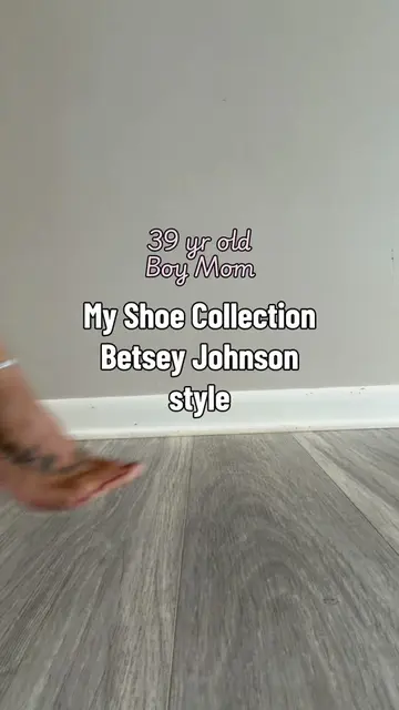 My fat knees 🤣🤣 #shoecollection #heels #shoes #shoelover #shoetrend 