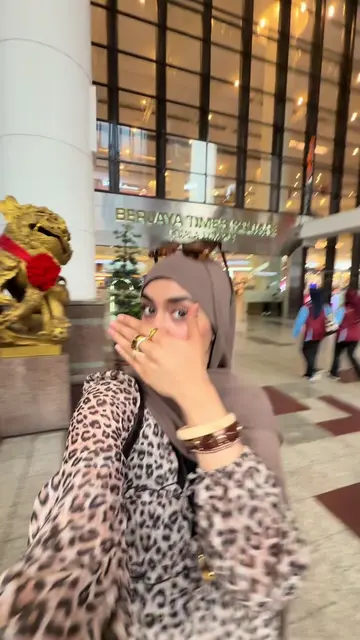 Finally going to Berjaya Times Square, the biggest modest shopping mall in Malay