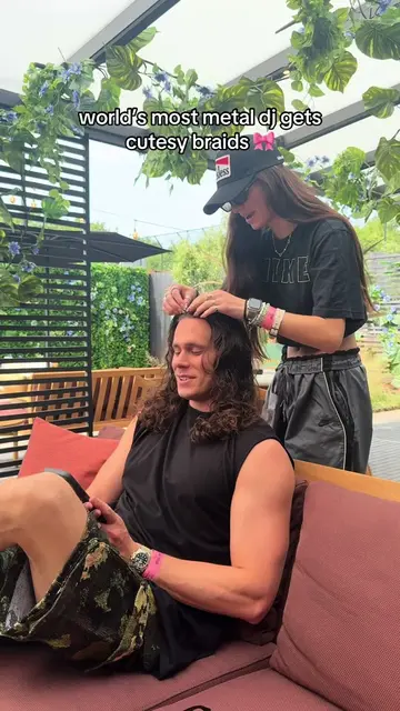 he’s ready to shred 🎸 #sullivanking #tomorrowland #edm #tomorrowlandbelgium  