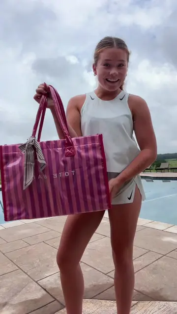 The cutest pool bag!!! Link in my amazon storefront!💜💜 #bag #cute #fyp #poolba