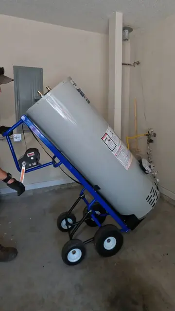 Water heaters aren’t getting any lighter 💪 After years of wrestling them in and