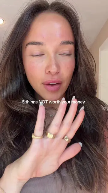 do not get that lip flip girl 
