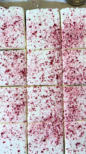 Day 7 of Christmas in July! 🎄🤍 If peppermint and chocolate are your love langu
