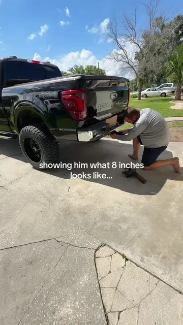 Lifted the truck and needed a drop hitch so we went with @Rhino USA #drophitch #