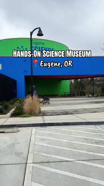 Have you heard of the Eugene Science Center? I feel like this spot is such a gem