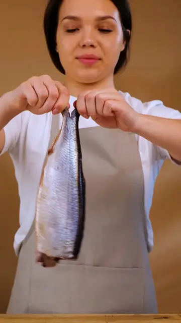 Cut and peel your food in zero time! #yummy #cookwithme #hacks #fyp 