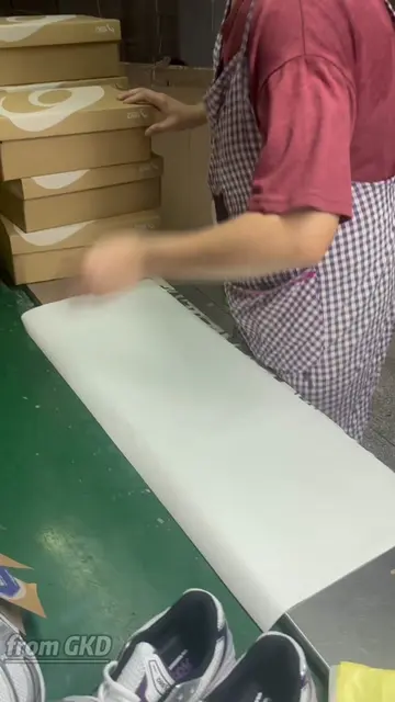 real sneaker factory shipped all over the world free QC inspection one pair can 