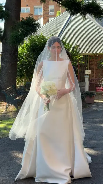 Before walking down the aisle 👰‍♀️  #wedding #weddingtiktok #fyp @Social Thread