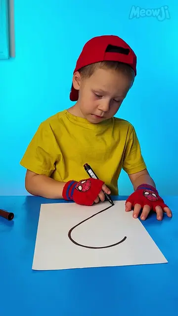 #tiktokgrowthchallenge  Complete the Heart! 💚✍️ Family Art Time! 😊 #kidsvideo 