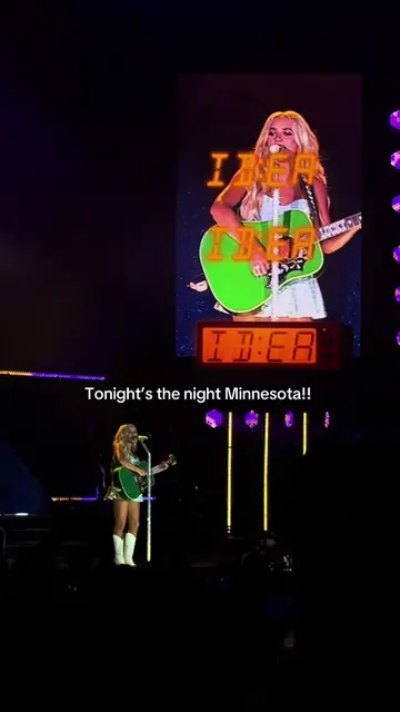 Who’s going tonight! @Megan Moroney @Target Center #concert #meganmoroney #minne