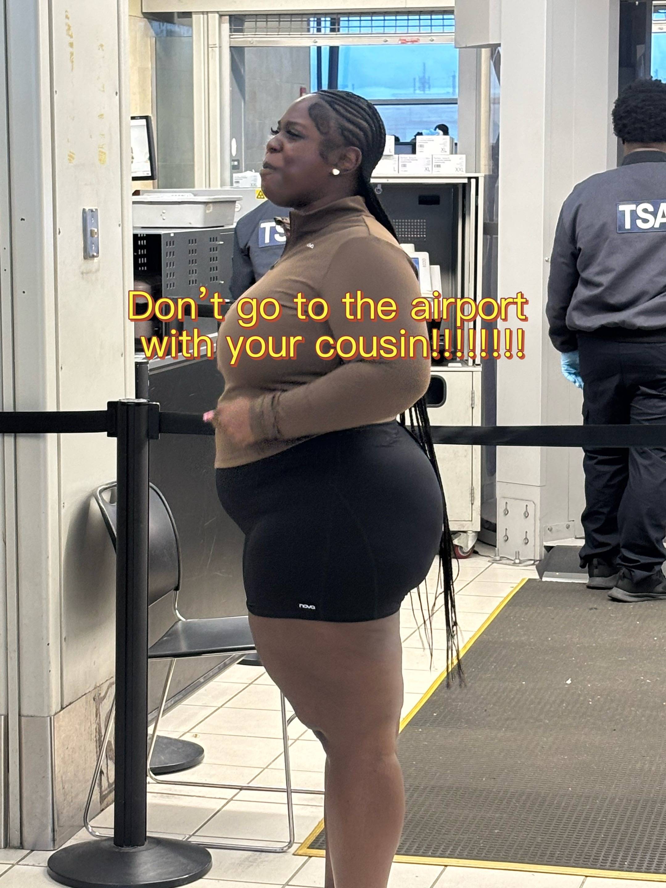 Yall they searched her all the way up I know she Erk right now 🤣🤣 I can’t do n