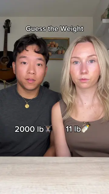 guess the weight👀 #couple #humor #challenge #relationships 