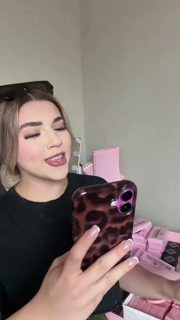 Empacando sus órdenes, gracias por todo el amor 💝💝✨ Todos los productos en el 