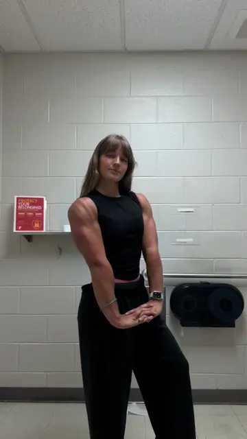 7 weeks out #gym #GymTok #workout @YOUNGLA 