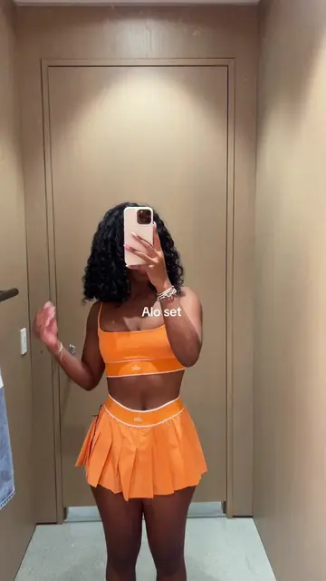 This color is everything 😍😍😍 #blackgirltiktok #contentcreator #tryonhaul #alo