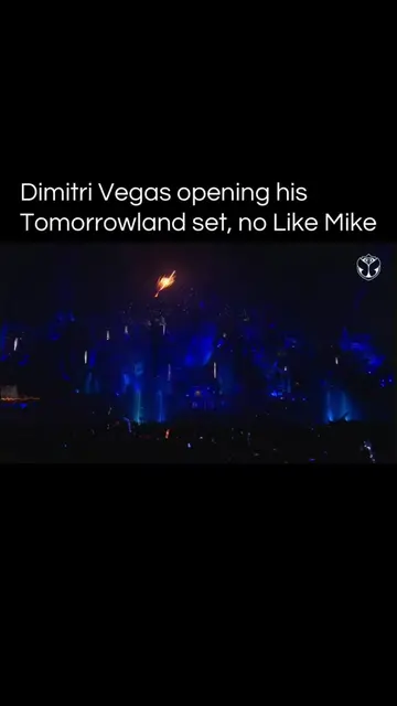 Dimitri Vegas on fire already 🔥#dimitrivegas #dimitrivegaslikemike #tomorrowlan