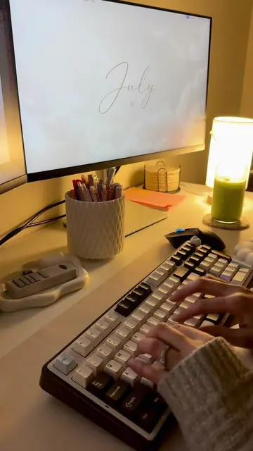 A little keyboard ASMR while sharing tips that can help you land a remote non-ph